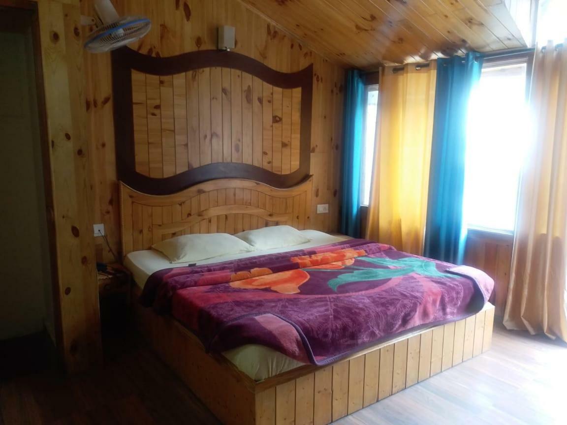 Hotel Pushpak Mall Road Manali - Manali (Himachal Pradesh) — Photos 3